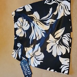 Birch Hill Floral Skirt 14 Black White